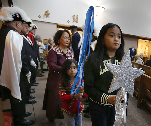 Cardinal Cupich celebrates Simbang Gabi Photos Chicago Catholic
