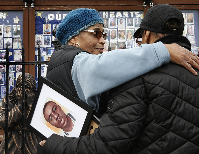 St. Sabina unveils statue of Jesus weeping over gun violence